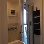 Lägenhet Modern Flat With View & Private Beach! *