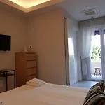 Modern Flat With View & Private Beach! * Toscolano Maderno