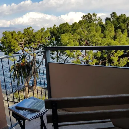 Lägenhet Modern Flat With View & Private Beach! Toscolano Maderno