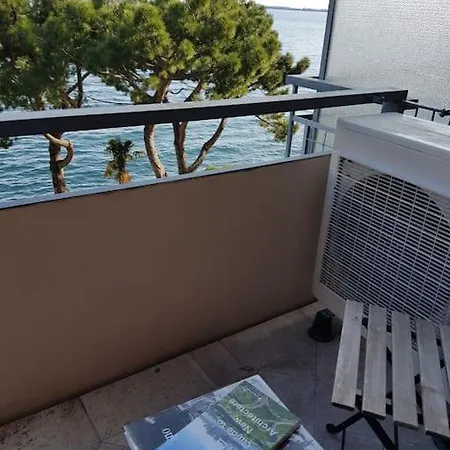 Modern Flat With View & Private Beach! * توسكولانو ماديرنو