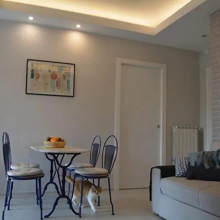Lägenhet Modern Flat With View & Private Beach! *
