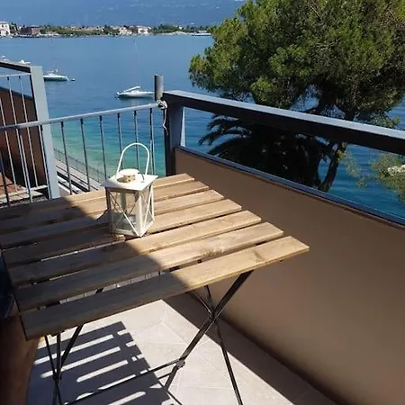 Modern Flat With View & Private Beach! Lejlighed Toscolano Maderno