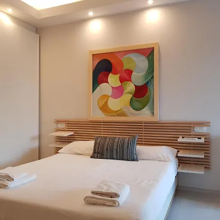 Апартаменты Modern Flat With View & Private Beach!