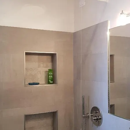 Апартаменты Modern Flat With View & Private Beach! *